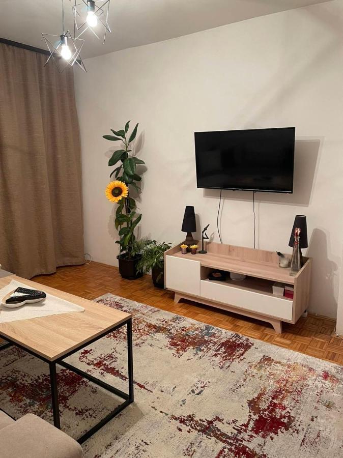 Feel Like Home Sarajevo Bagian luar foto