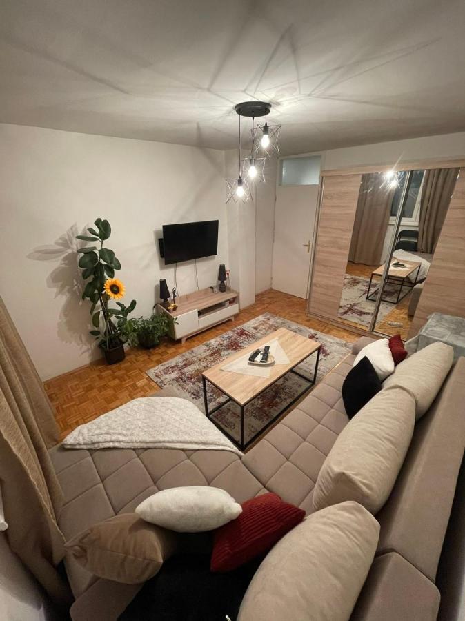 Feel Like Home Sarajevo Bagian luar foto